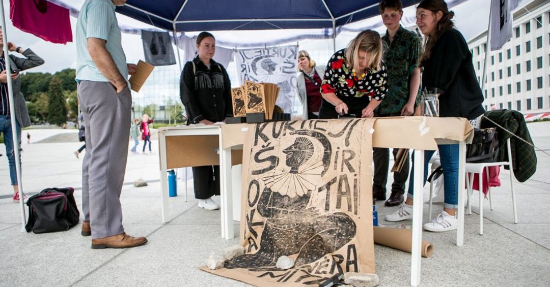 Bendrakūrybos dirbtuvės „Susipažinkime“ – menininkė M. Stanevičiūtė