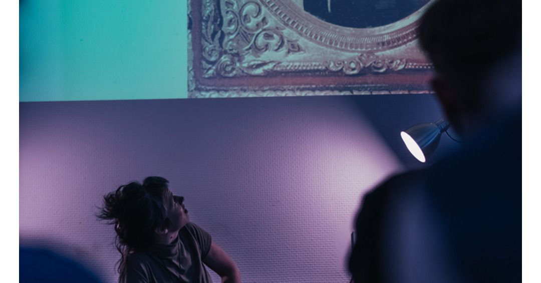 Eglė Mikalajūnė „Nelegalios realybės šiuolaikinėje visuomenėje ir fake news kaip meninė strategija“