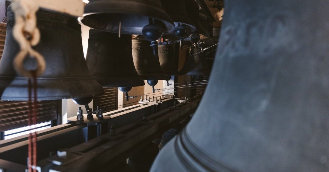 Almos ir Valdo Adamkų garbei – septyni varpo dūžiai